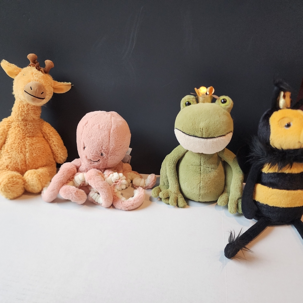 🚨SOLD🚨 Jellycat STUFFIES NWT